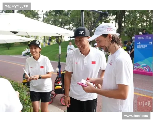 美国选手在国际飞盘高尔夫锦标赛中创下新纪录震惊全场